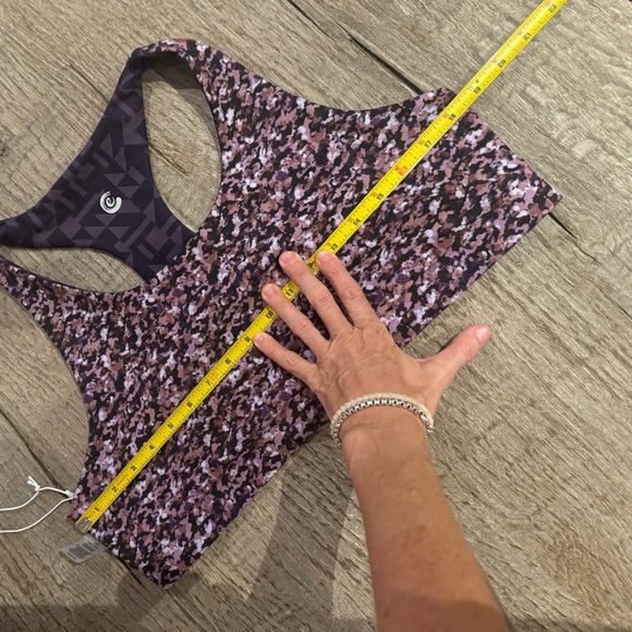 Johnny Was Calme Endurance Reversible Sports Bra. - Picture 4 of 7